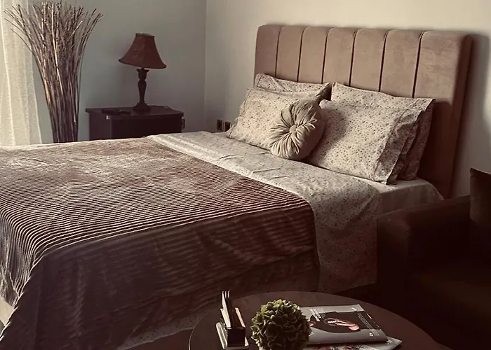 Black Flox Apartment